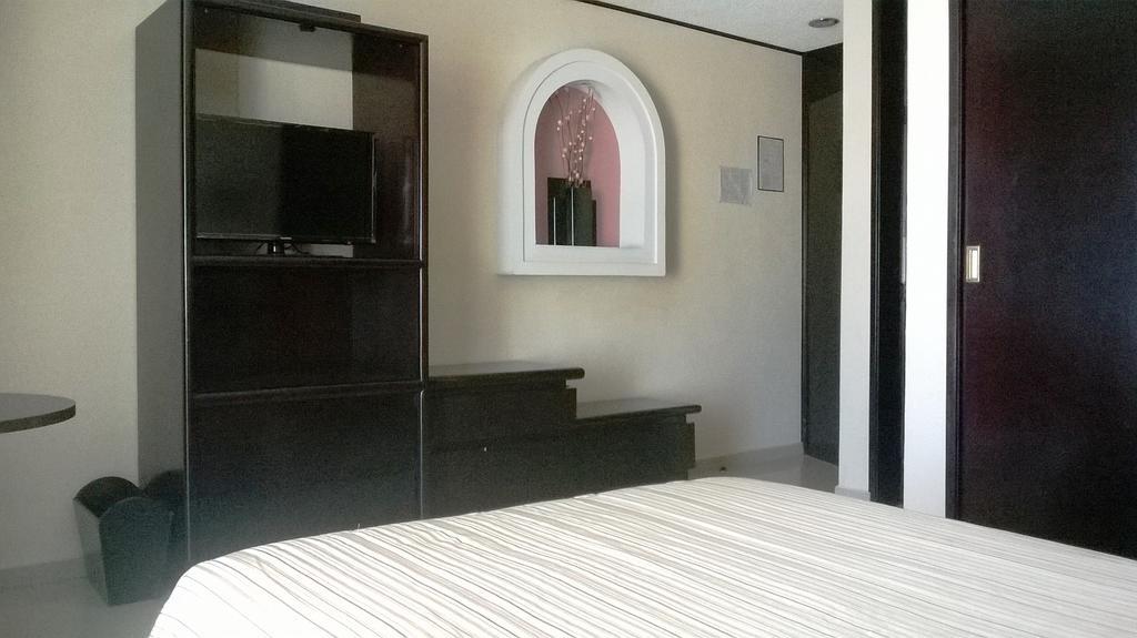 Hotel Mary Celaya  Quarto foto