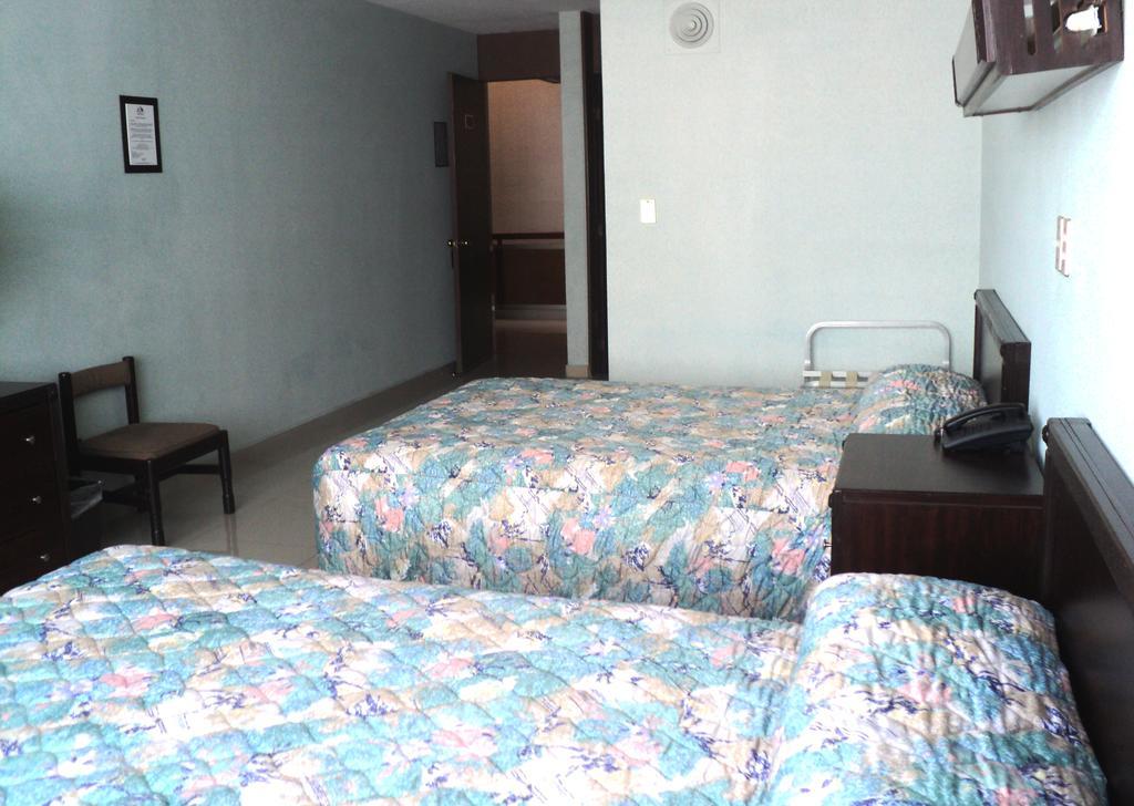 Hotel Mary Celaya  Quarto foto
