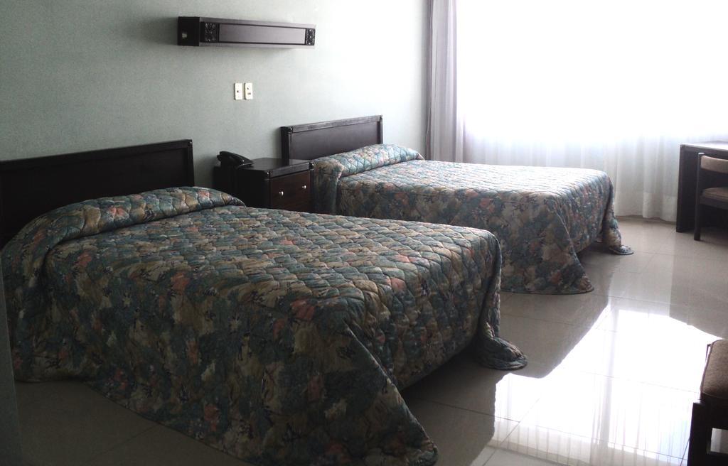 Hotel Mary Celaya  Quarto foto